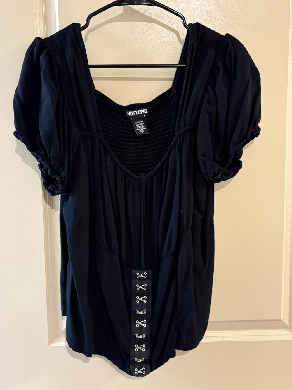 Hot Topic Black Puff Sleeve Hook-Front Blouse